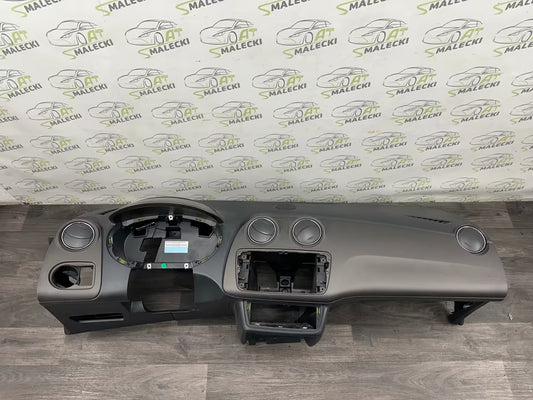 Armaturenbrett Cockpit Dashboard Seat Ibiza 6J Modell 2012