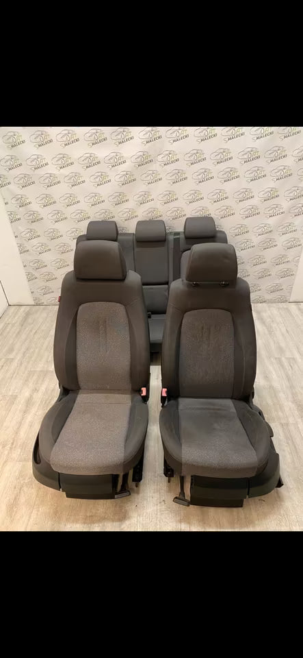 Innenausstattung Sitze Set Seat Altea 5P Modell Stoff gebraucht