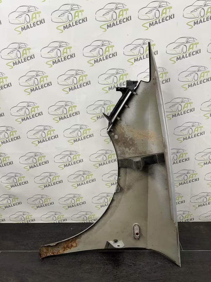 Kotflügel Rechts Seat Ibiza 6J Modell Farbe LX7W Silber