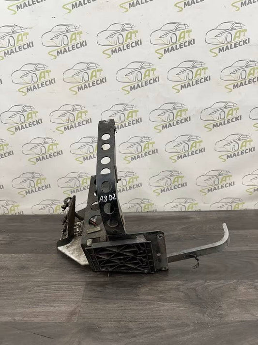 4D0821137A Kotflügelhalter Halterung Links Audi A8 D2 4D Modell