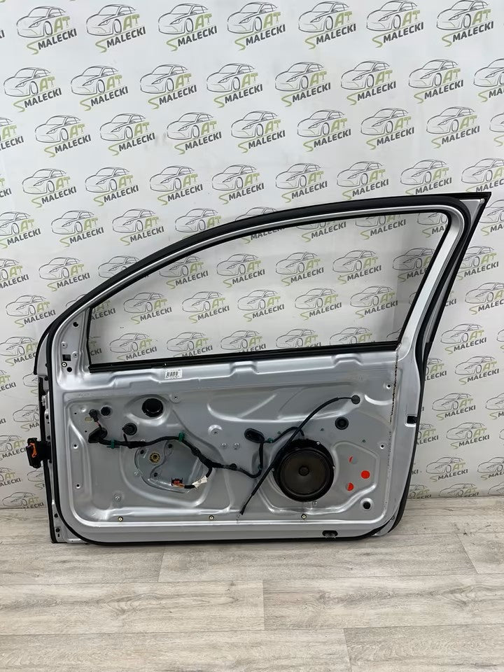 Türe Tür Rechts Vw Golf V 5 1K Modell 3-Tür Farbe LA7W Silber