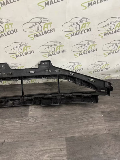 4KE807683B Frontstoßstangen-Mittelgrill für Audi E-Tron