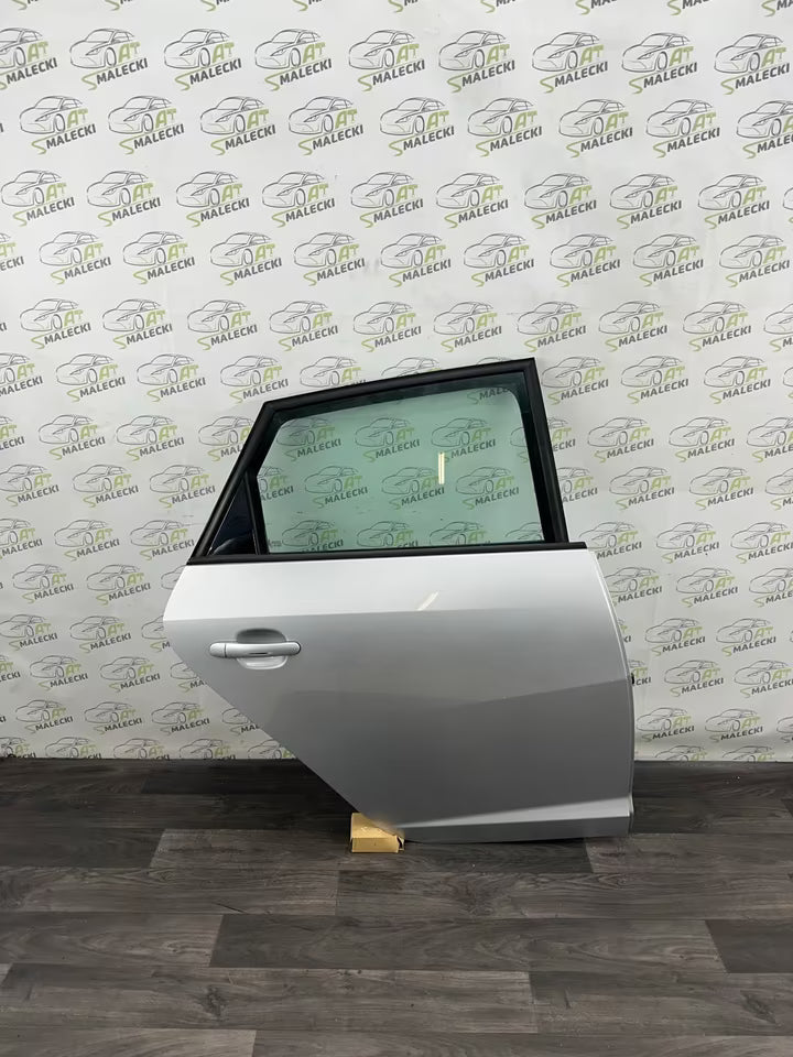 Türe Tür Hinten Rechts Seat Ibiza 6J IV Kombi Farbe LX7W Silber