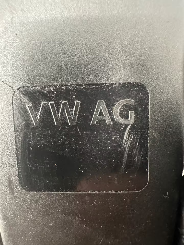 1S0857740A Gurtschloss Hinten Rechts VW UP Seat Mii