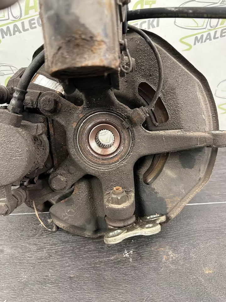 Achsschenkel Radnabe Federbein Links Mercedes W169 W245 Modelle