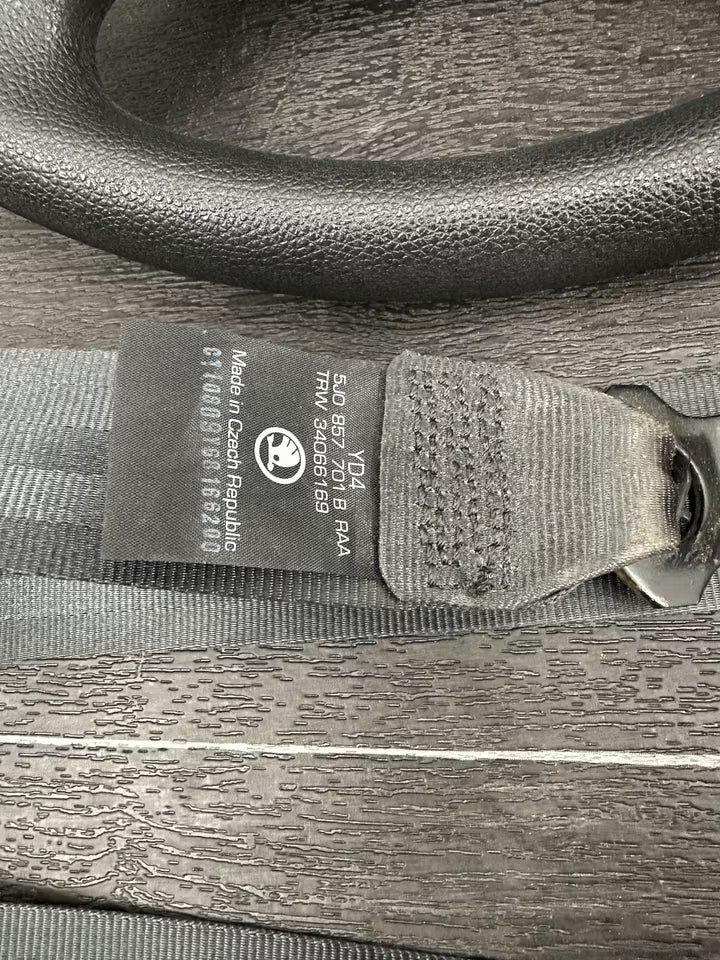 Lenkrad Gurt Links Rechts Beifahrer Abdeckung Skoda Fabia 5J