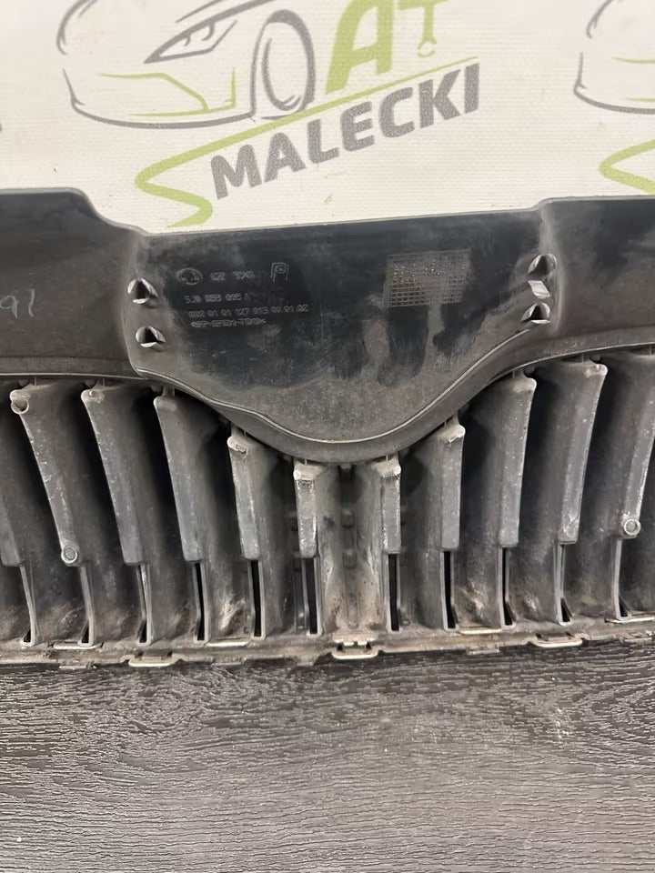 5J0853668A Kühlergrill Mittelgrill Skoda Fabia 5J