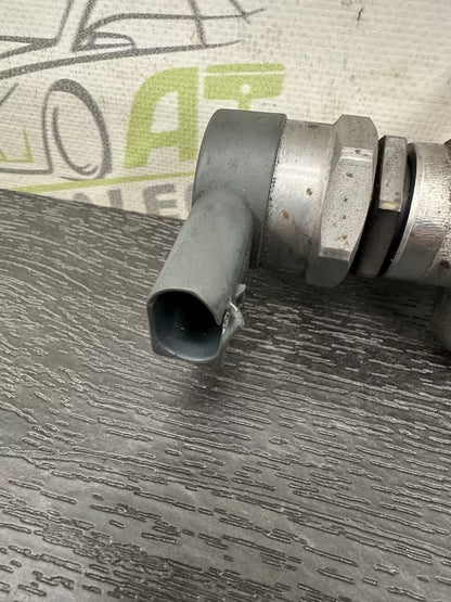 04L089B Einspritzleiste Kraftstoffzuführung 2,0 Tdi Vw Golf VII