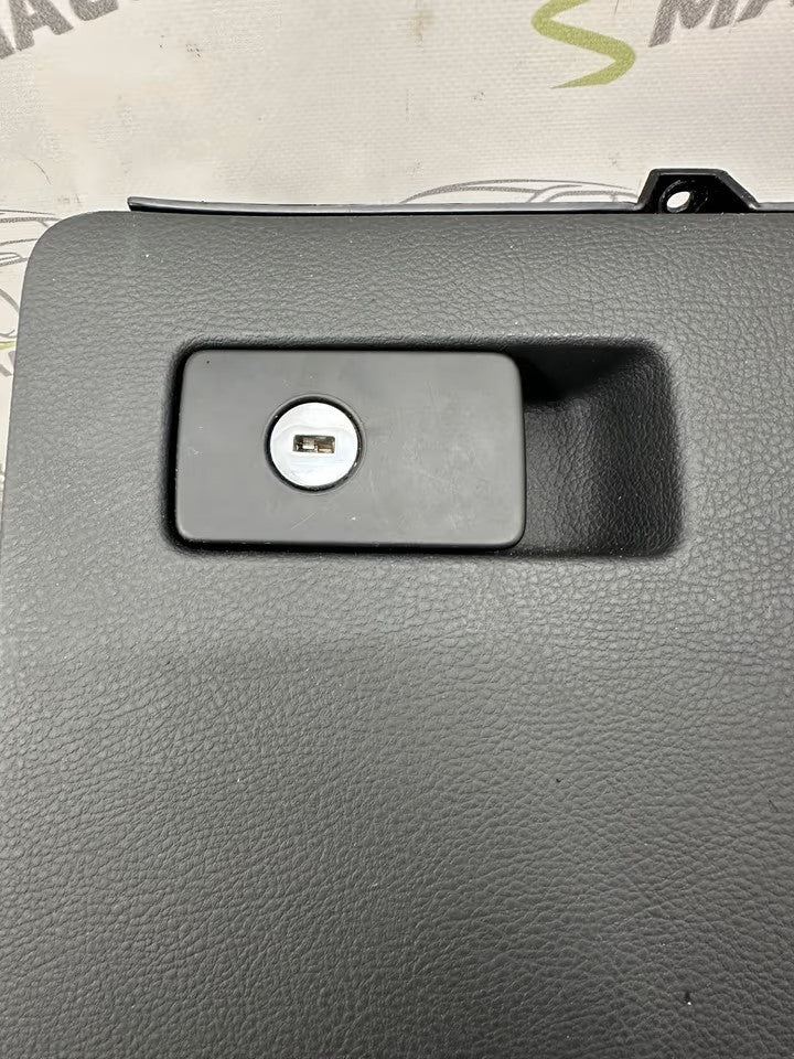 3C1857097BC Handschuhfach Ablagefach Vw Passat 3C B6 04–10Bj