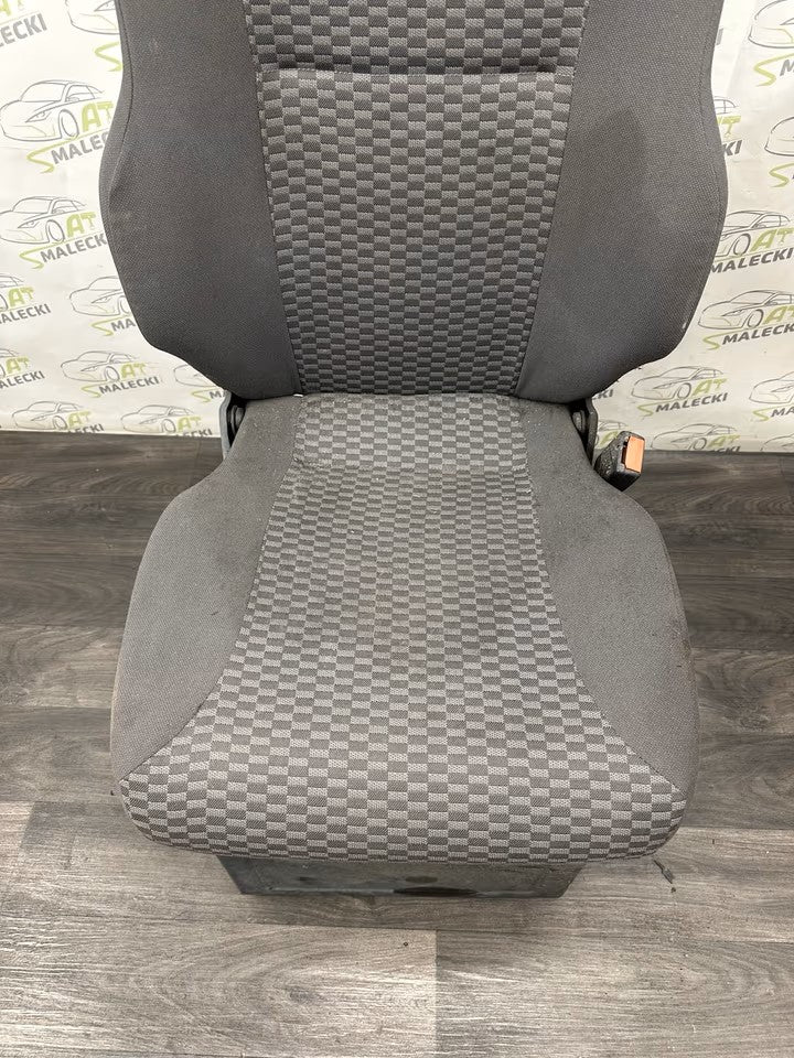 Passenger seat right Man TGL 8.180 model