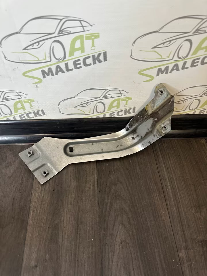 1T0821136C Kotflügelhalter Vorne Rechts VW Touran 1T Modelle