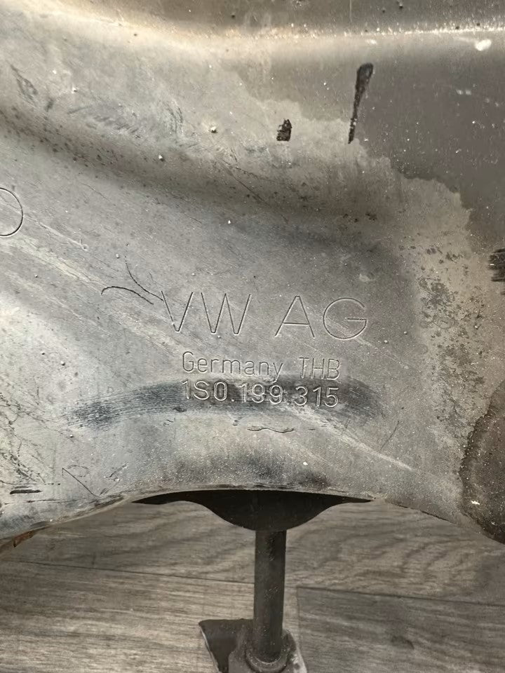 1S0199315 Vorderachse Achse Vorne Träger Vw Up 1S Modelle