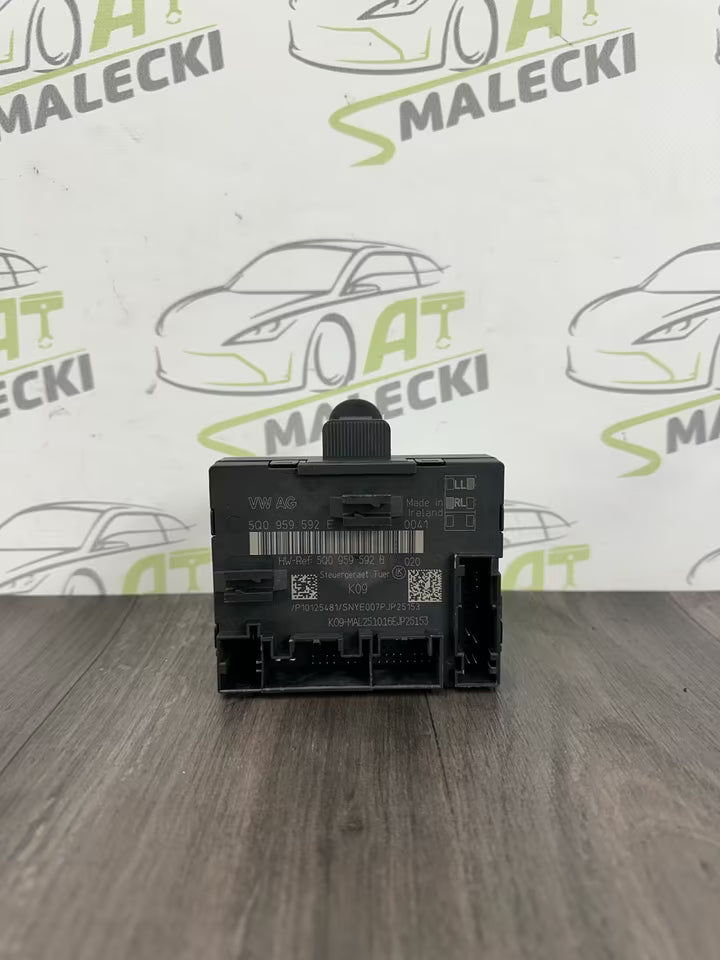 5Q0958592E Türsteuergerät Vorne Rechts Vw Golf VII 7 5G Modell