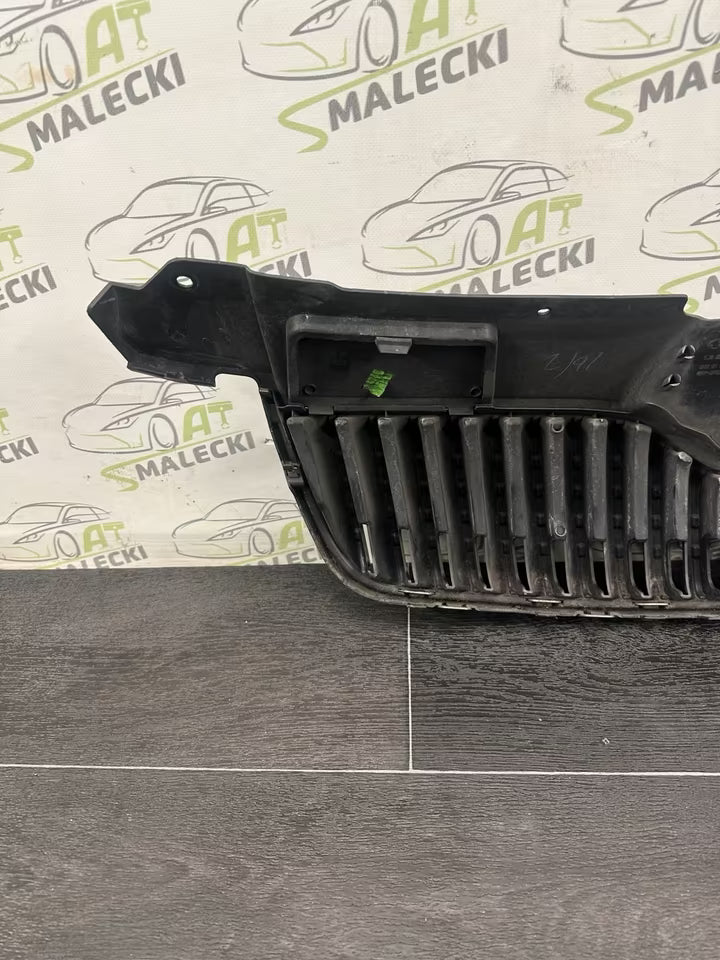 5J0853668A Kühlergrill Mittelgrill Skoda Fabia 5J