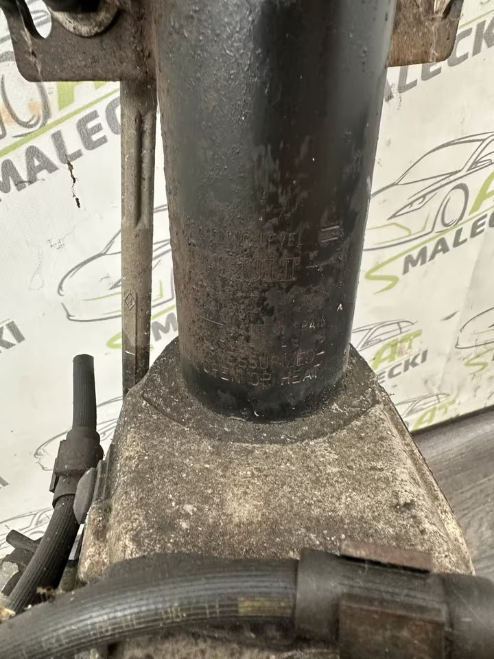 Achsschenkel Radnabe Federbein Rechts Renault Megane III RS 275