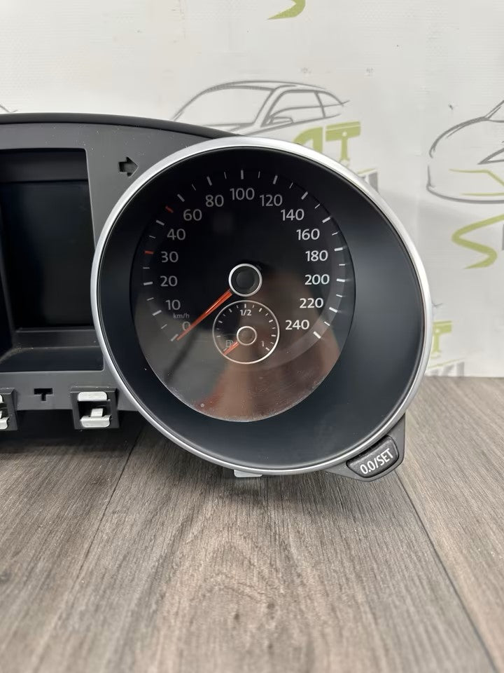 5K0920870D speedometer instrument cluster VW Golf VI 6 5K 1.4 TSI 122Ps