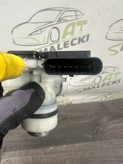 F01C250666 Bosch ADBLUE Pumpe VW Transporter T6