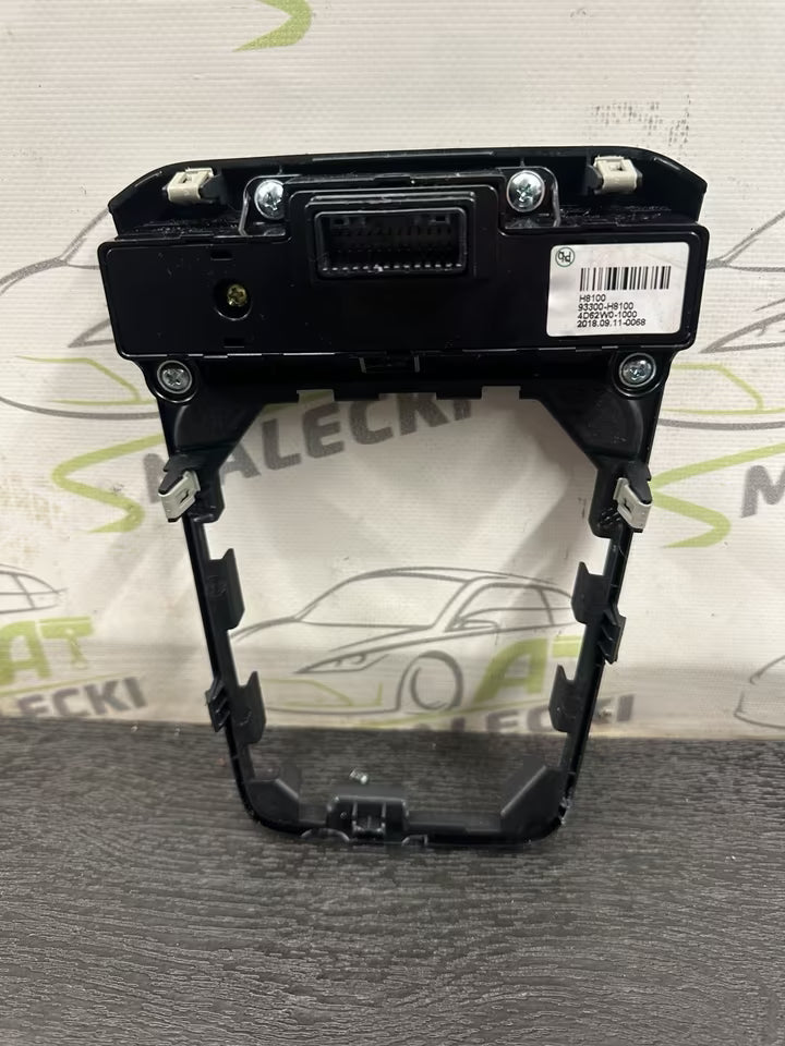 93300-H8100 Schalterleiste für Kia Rio IV