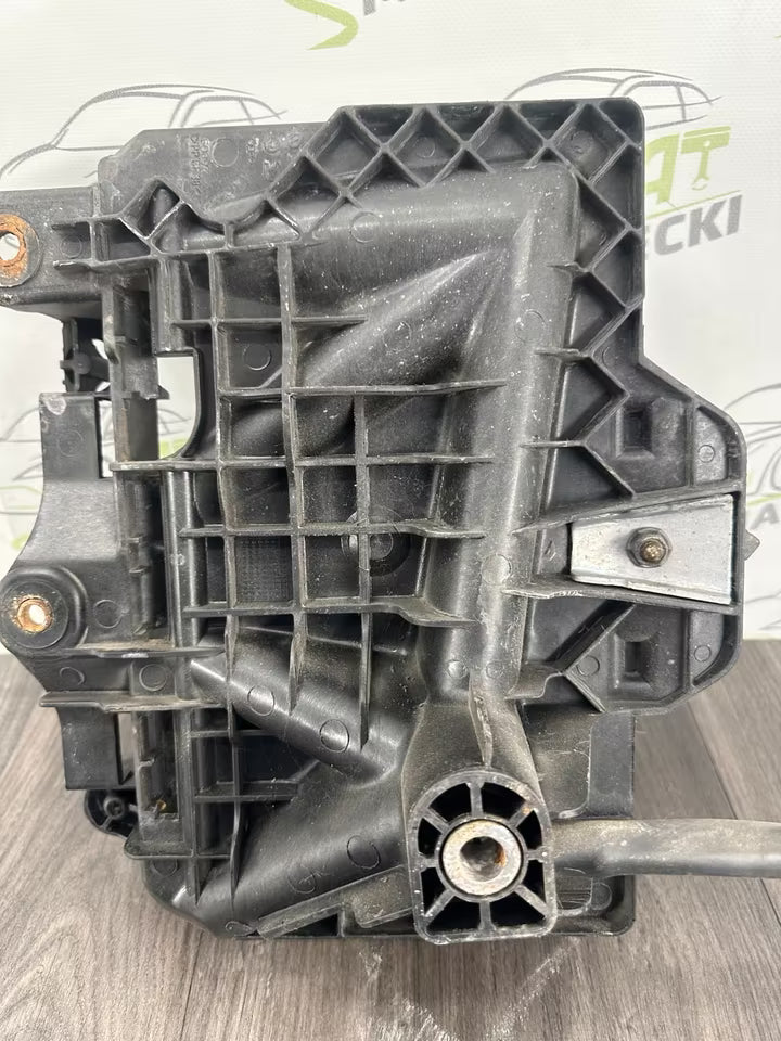 6Q0915331D Batteriehalterung Batteriekonsole Seat Ibiza 6J