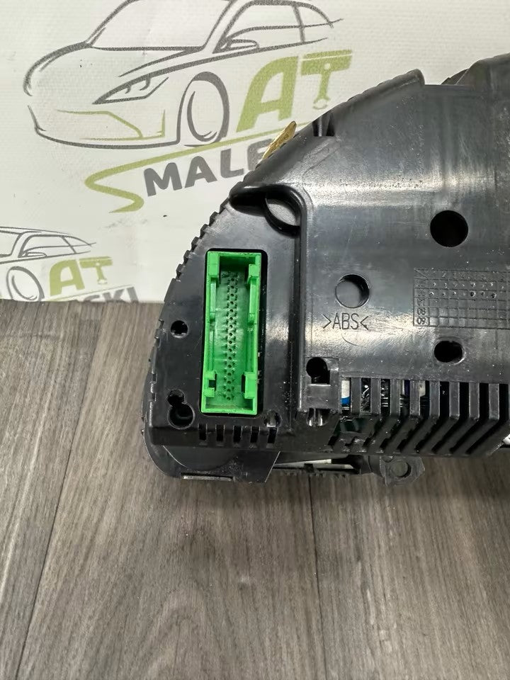 8E0920931P Speedometer instrument cluster Audi A4 B7 8E 8H 1.9 Tdi