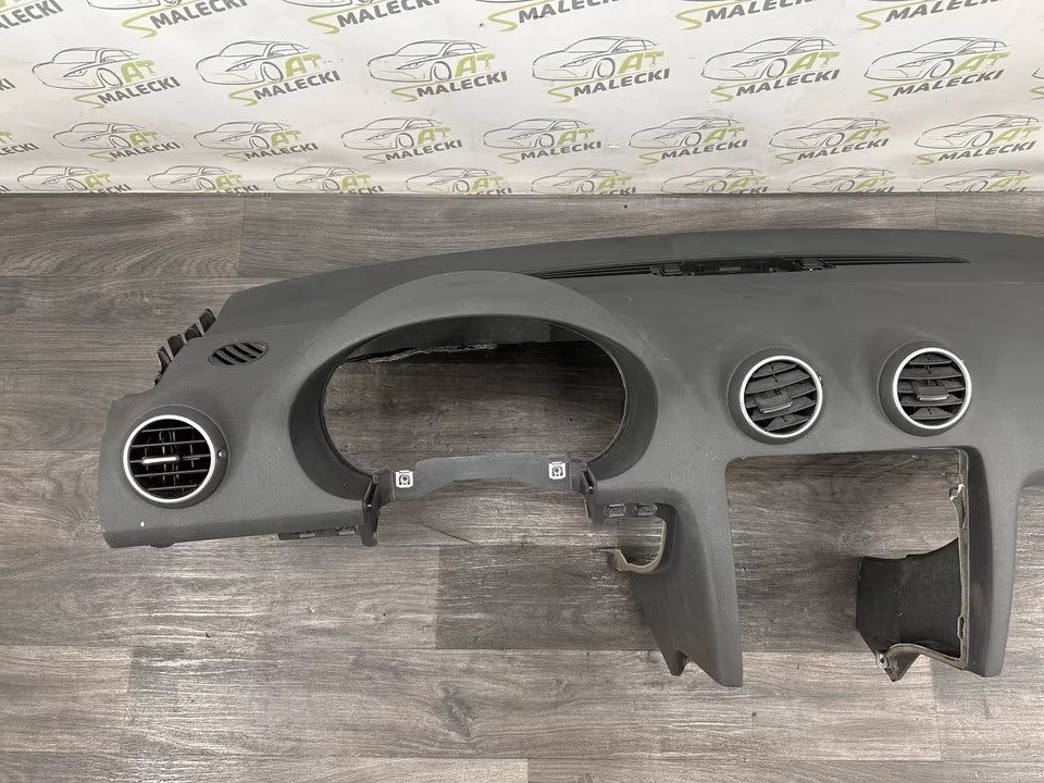 Armaturenbrett Cockpit Dashboard Audi A3 8P 03-12 Bj 8P1857033