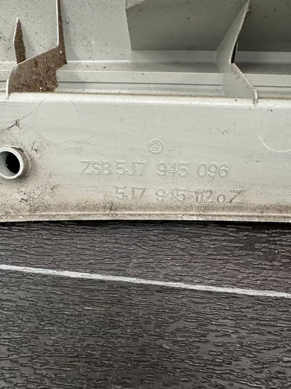 5J7945096 Rücklicht Heckleuchte Rechts Skoda Roomster 5J7 Modell
