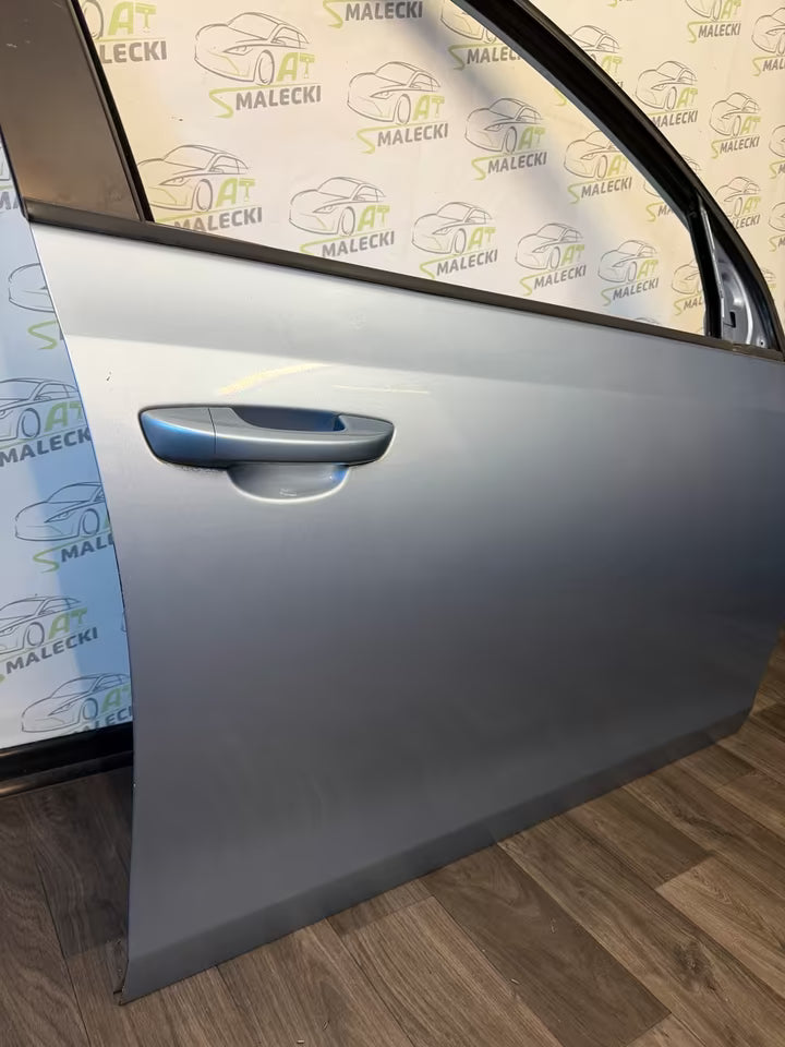 Türe Tür Vorne rechts VW Golf VI 6 5K 08-12Bj. Farbe LA5Q