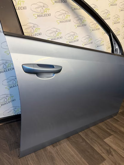 Türe Tür Vorne rechts VW Golf VI 6 5K 08-12Bj. Farbe LA5Q