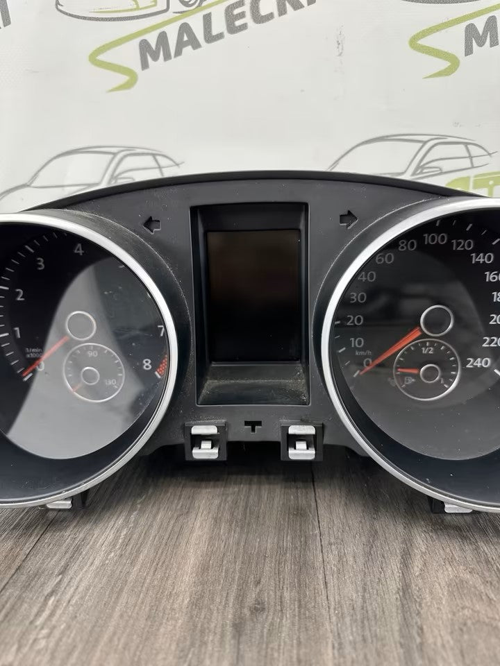 5K0920870D speedometer instrument cluster VW Golf VI 6 5K 1.4 TSI 122Ps