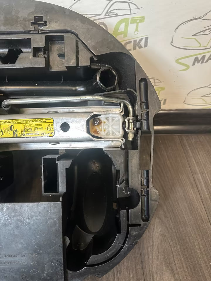 8200341459D Wagenheber Pannenset für Renault Clio III