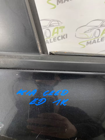 Türe Tür Vorne Rechts Kia Ceed ED Modell Farbe 1K
