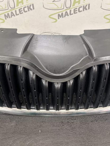 5J0853668A Kühlergrill Mittelgrill Skoda Fabia 5J