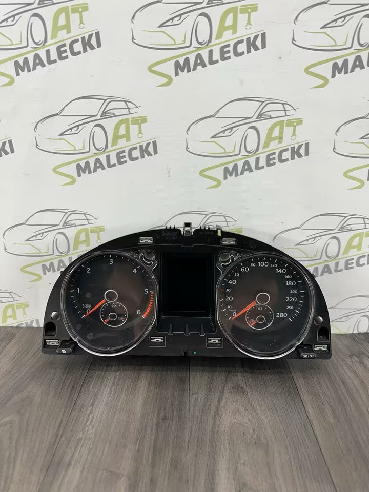 3C8920870A speedometer instrument cluster VW Passat CC 2.0 TDI 120000km