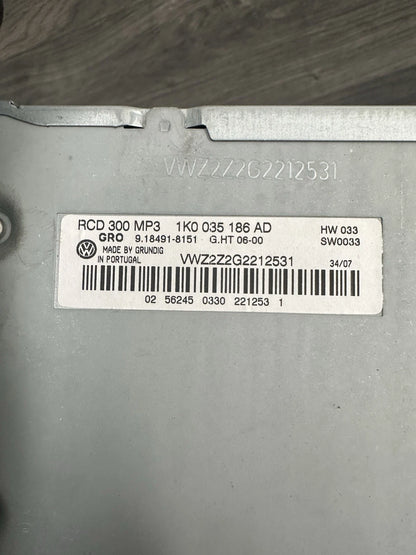 1K0035186AD Autoradio Radio MP3 inkl. Code VW Golf Passat Tiguan