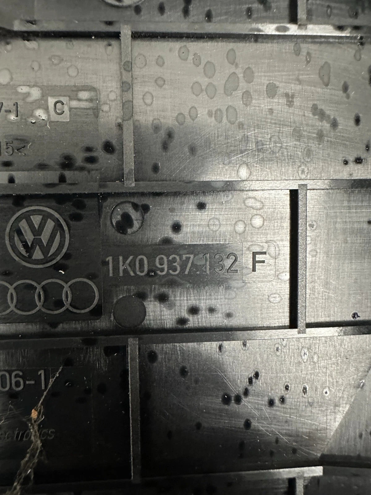 1K0937132F Sicherungskasten Abdeckung 2-Teilig VW Passat B6 2.0TDI 1K0907361B